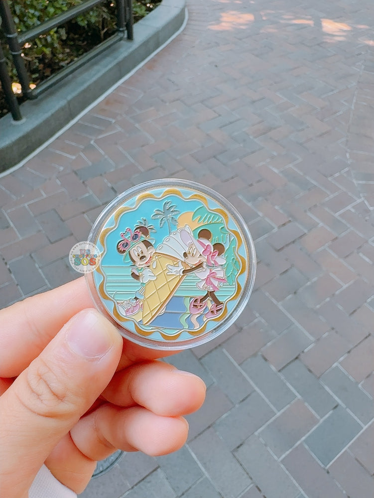 SHDL - 2025 Mickey and Friends Summer Vibes Collection x Mickey & Minnie Mouse Souvenir Coin