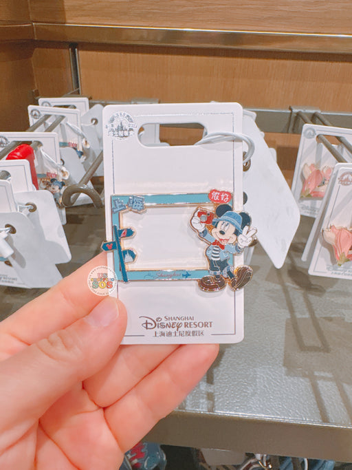 SHDL - 2026 Mickey and Friends
Denim City Walk Collection x Mickey Mouse Pin Badge