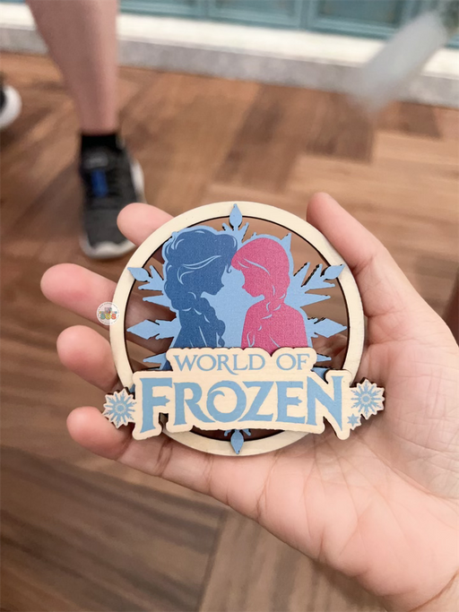 HKDL - World of Frozen Anna & Elsa Shadow Wooden Magnet