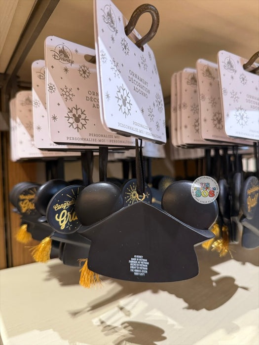 DLR/WDW - Class of 2026 - Mickey Graduation Square Cap Ornament