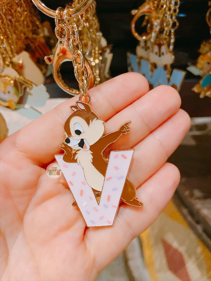 SHDL - Chip, Dale & Clarice English Alphabet ‘V’ Keychain