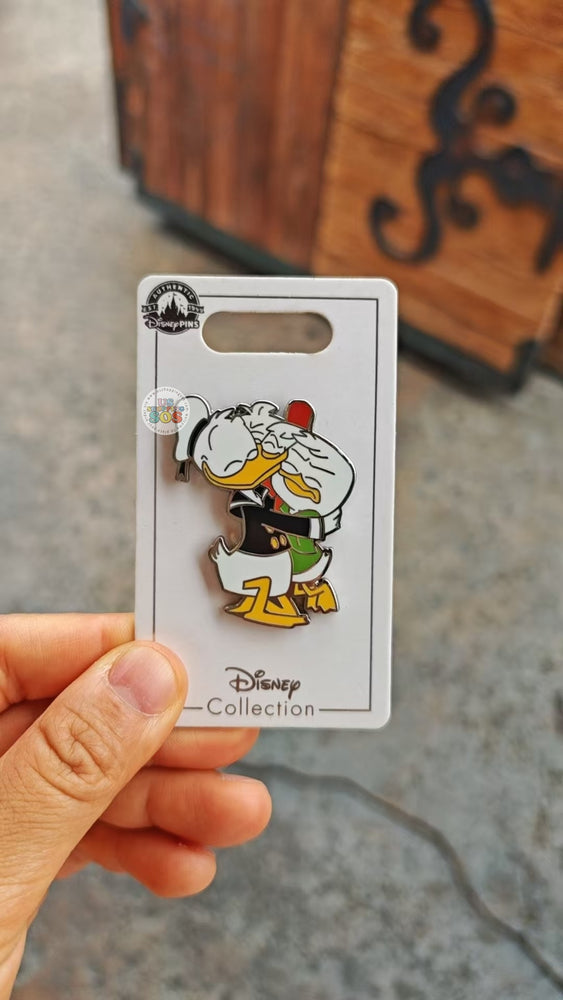 SHDL - 2026 Donald Duck Hugging Huey, Dewey, and Louie Pin Badge