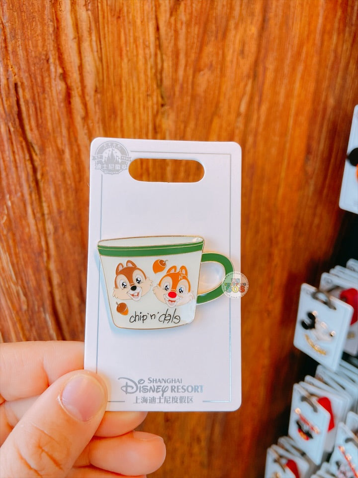 SHDL - Mickey & Friends Mug Shaped Pin x Chip & Dale