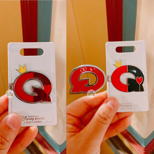 SHDL - Disney Character English Alphabet ‘Q’ Queen of Heart Pin