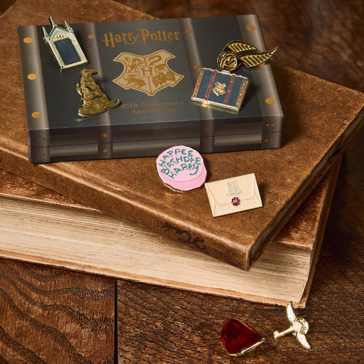 Warner Bros. Studio Tour Tokyo – "Harry Potter and the Philosopher's Stone" 25th Anniversary Collection x "Harry Potter and the Philosopher's Stone" Icon Mini Pin Badge Set