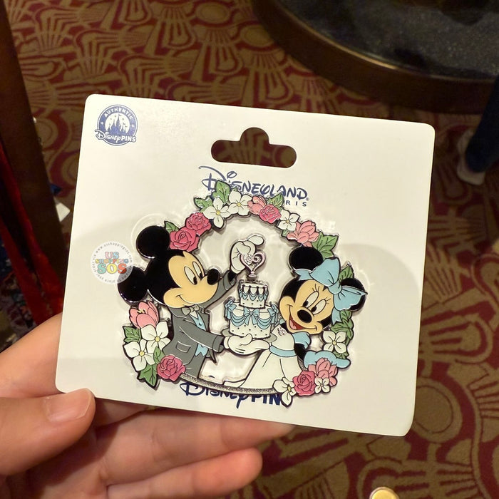 DLP - Mickey & Minnie Mouse and Wedding Cake Pin Badge