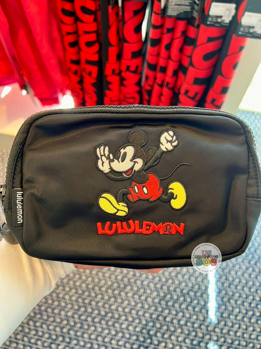 DLR/WDW - Disney x Lululemon Mickey Mouse Black Everywhere Belt Bag 1L