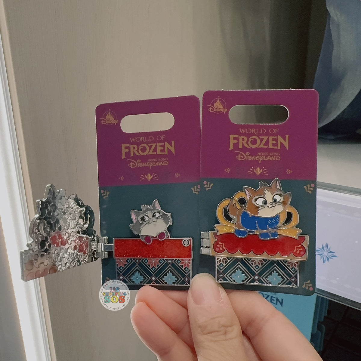 HKDL - 2025 World of Frozen x Kittens with Scarf Pin Badge