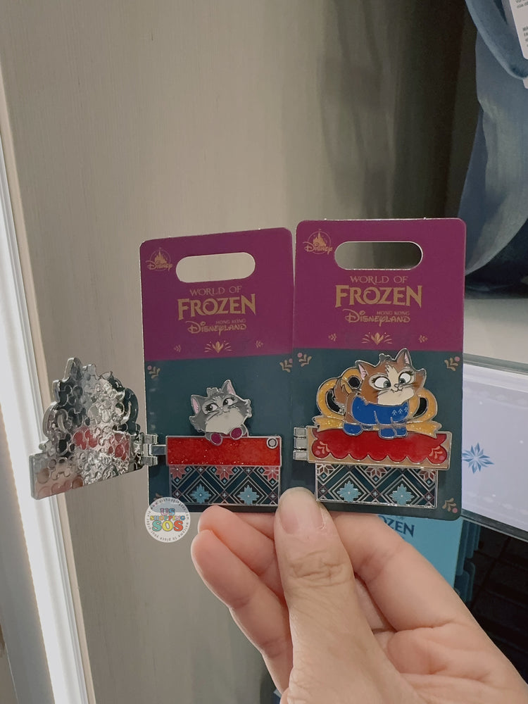 HKDL - 2025 World of Frozen x Kittens with Scarf Pin Badge