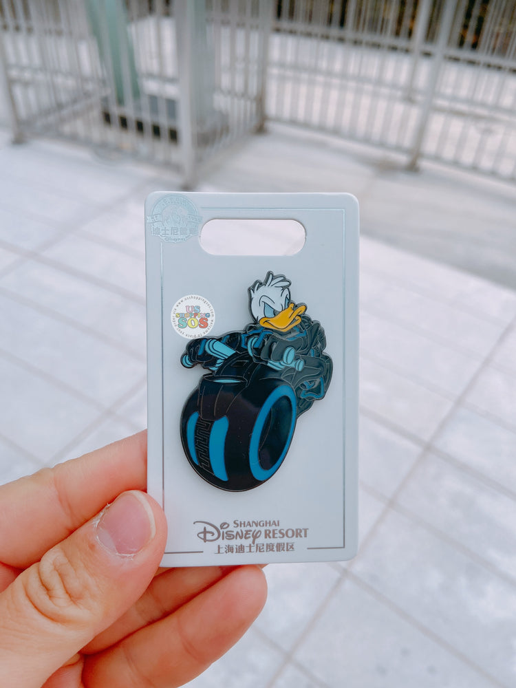SHDL - Tron Lightcycle Power Run x Donald Duck Pin