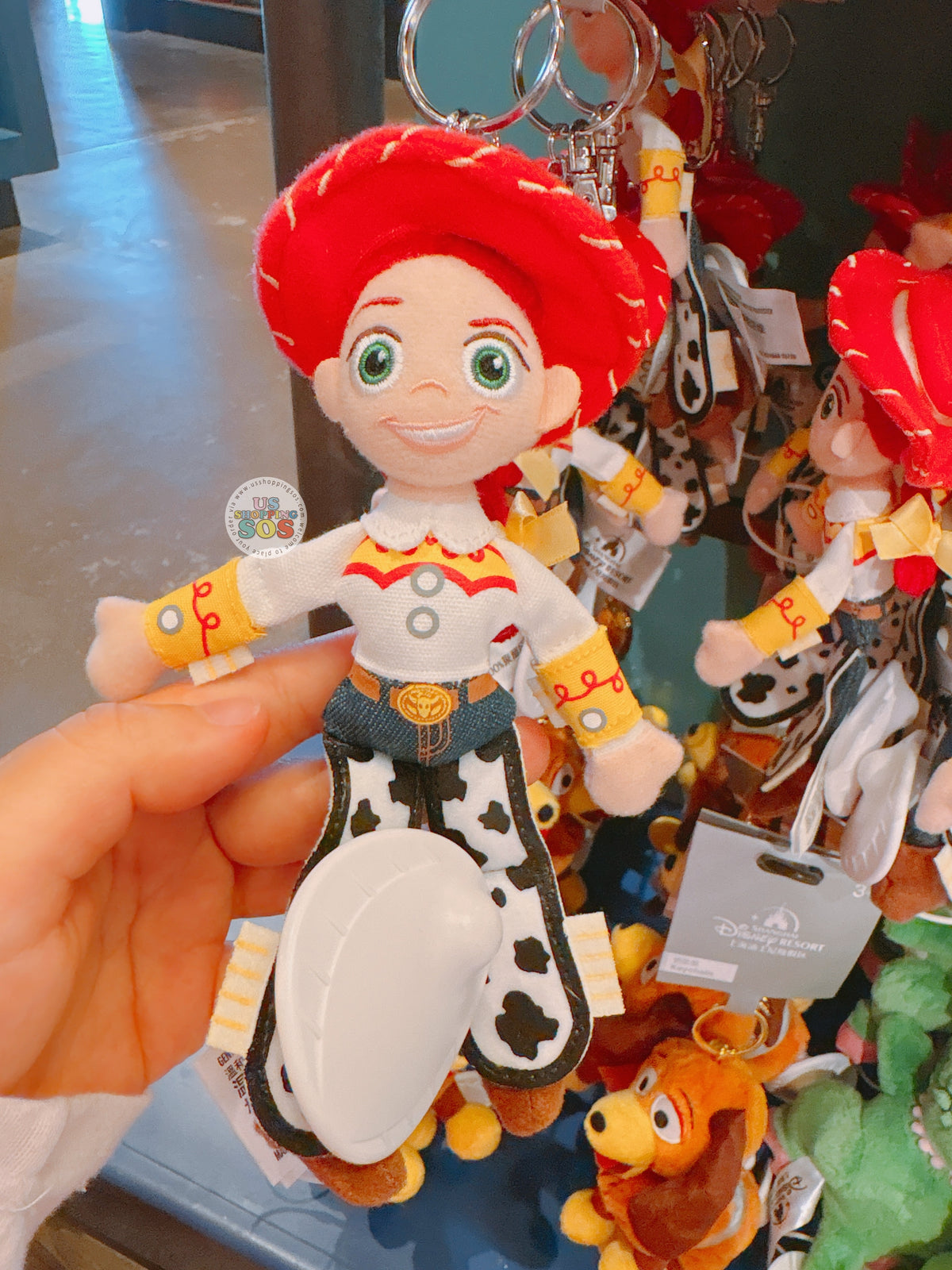 PEACEMINUSONE Toy Story Jessie キーホルダー SHDL - Toy Story 5 x Jessie Plush Keychain — USShoppingSOS