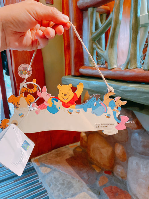 SHDL - Winnie the Pooh & Friends Decoration & Message Board