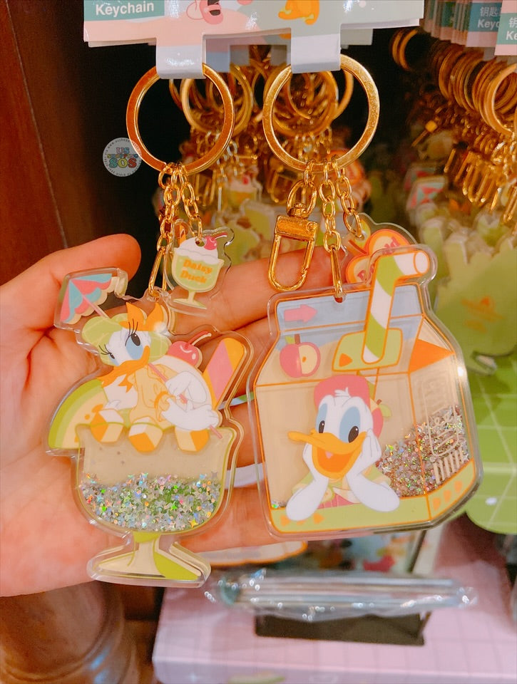 SHDL - Happy Summer 2024 x Donald & Daisy Duck Floating Sand Keychains Set