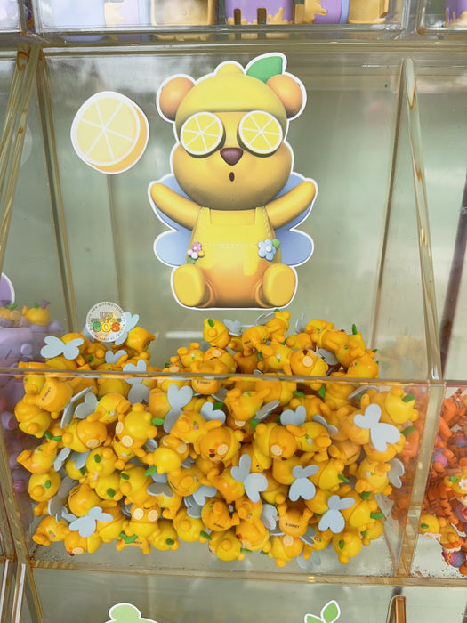 HKDL - Winnie the Pooh Lemon Honey Collection x Winnie the Pooh & Friends Collectible Mini-Figures Bottle