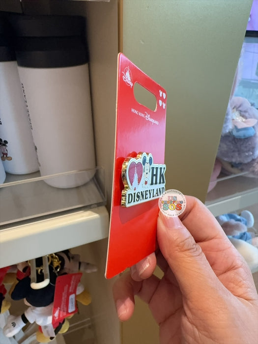HKDL - Love Hong Kong Disneyland 2026 - Mickey Heart Hand Pin