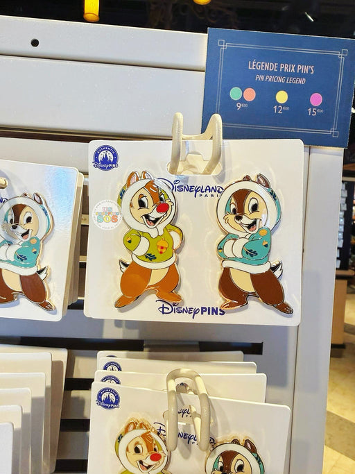 DLP - Chip & Dale Winter Costumes Pin Badges Set of 2