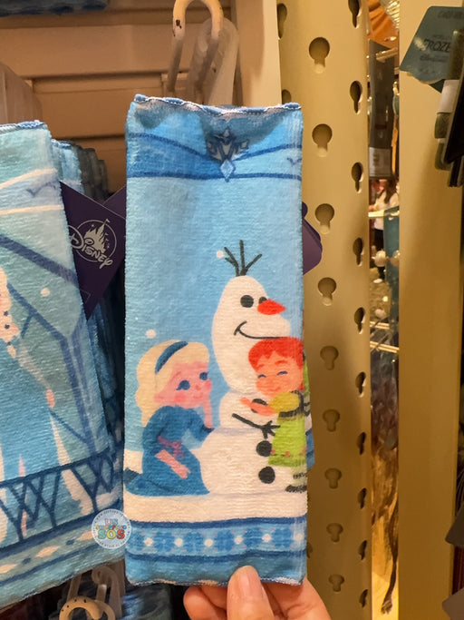 HKDL -  2026 World of Frozen Collection x Elsa & Anna ‘Building Snowman’ Mini Towel