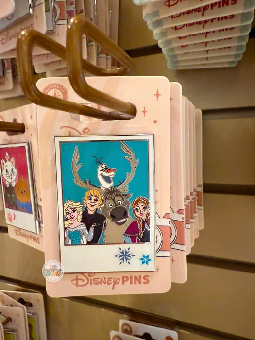 DLP - 2026 Polaroid Photo Frame Collection x Frozen Pin Badge