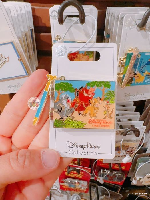 SHDL - Lion King Signatures ‘Flip Open’ Pin Badge