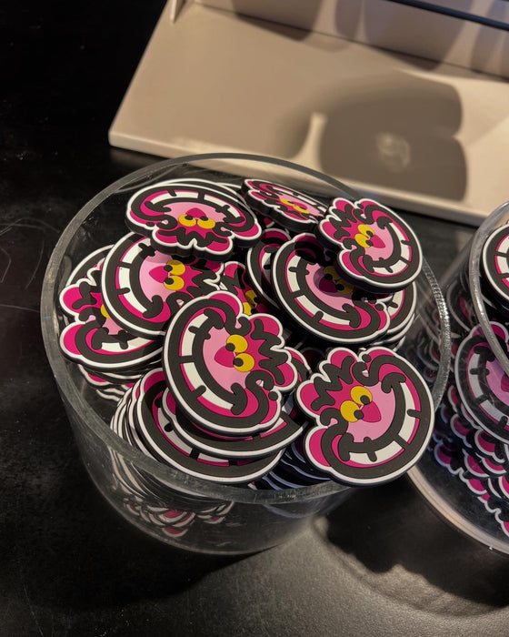 DLP - Alice & The Queen of Hearts Back to Wonderland x Cheshire Cat Magnet