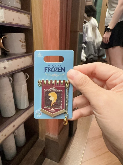 HKDL - World of Frozen 1st Anniversary x Anna Pennant Shaped Pin Badge
