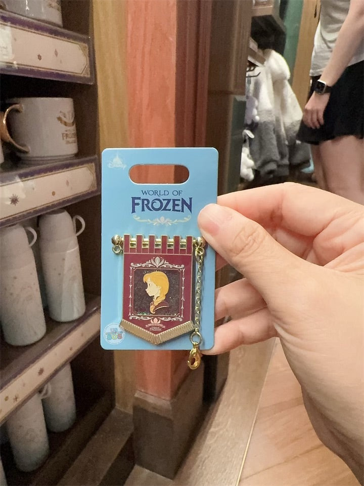 HKDL - World of Frozen 1st Anniversary x Anna Pennant Shaped Pin Badge