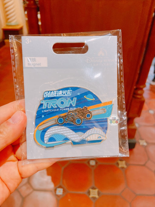 SHDL - Park Attraction Collection x ‘Tron Lightcycle Power Run’ Magnet
