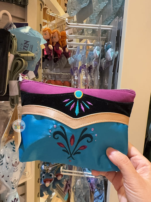 HKDL -  2026 World of Frozen Collection x Elsa Pouch