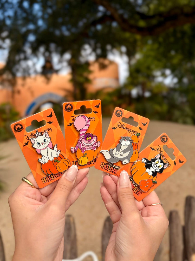 DLP - 2026 Disney Cats Happy Halloween Pin Badge