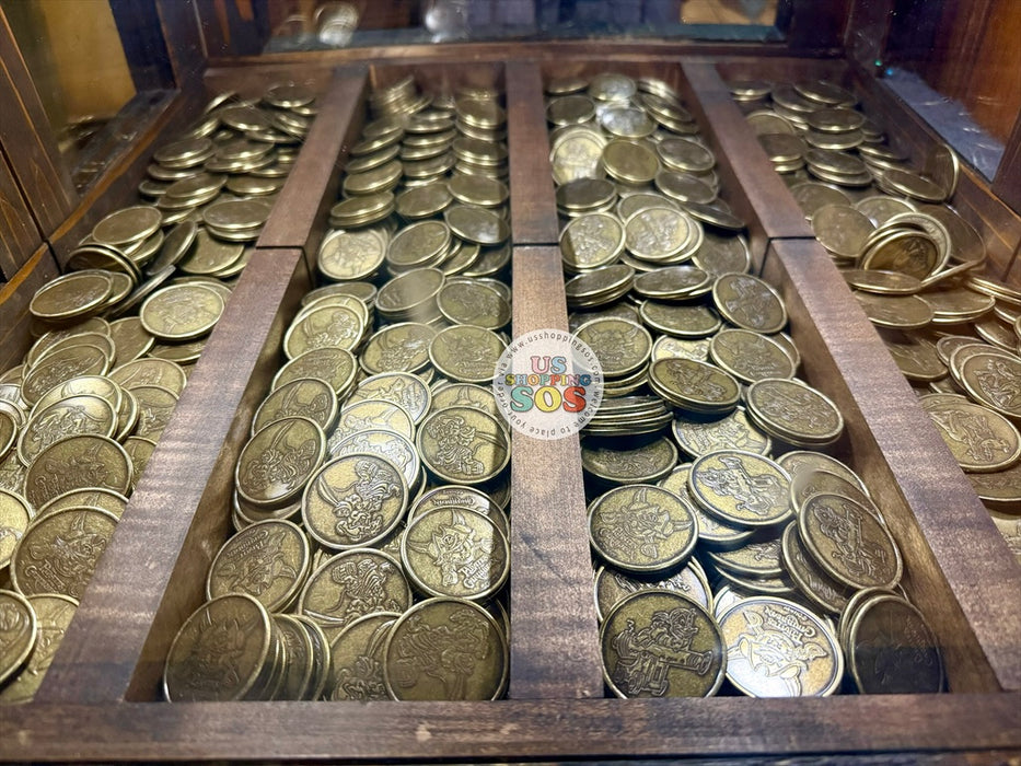 DLR - Pirates of the Caribbean - Mickey & Friends Collectible Medallions