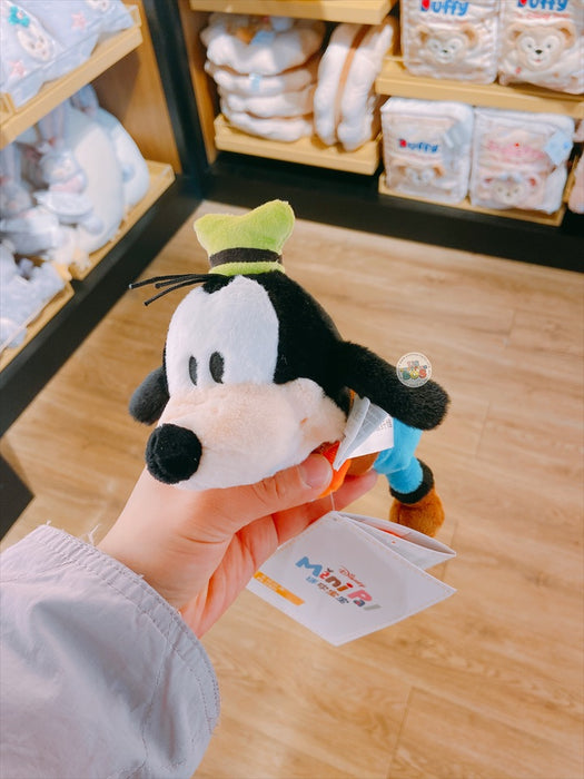 SHDL - Laying Goofy Shoulder Plush Toy (with Magnets on Hands)