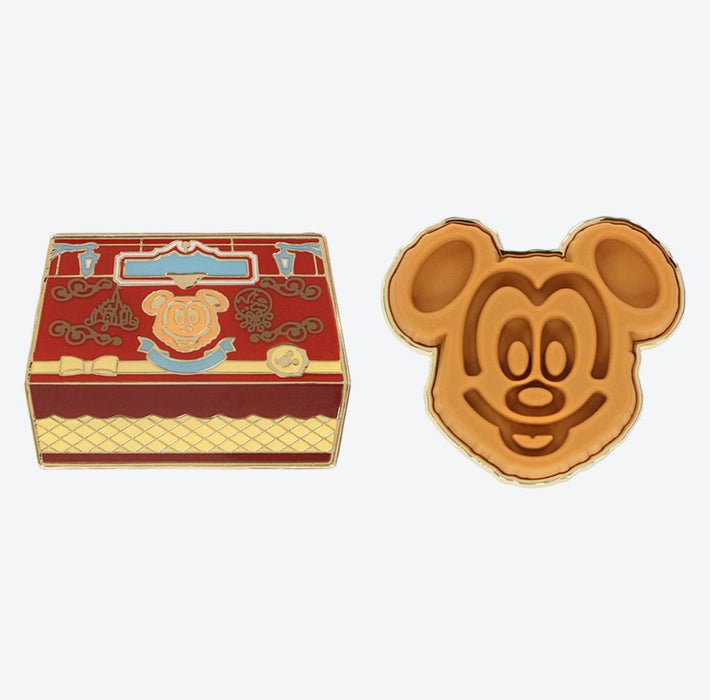 TDR - Mickey Mouse "Waffle Cookie" Shaped Pin Badge Set (Release Date: Aug 17)