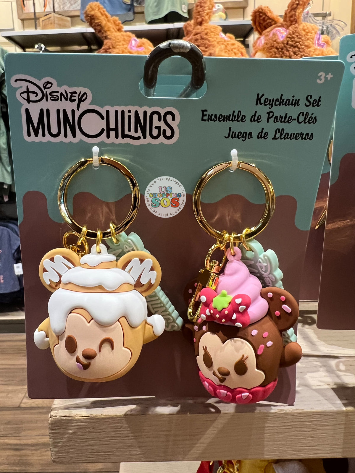 Disney Aulani Mickey and Minnie Keychain Set