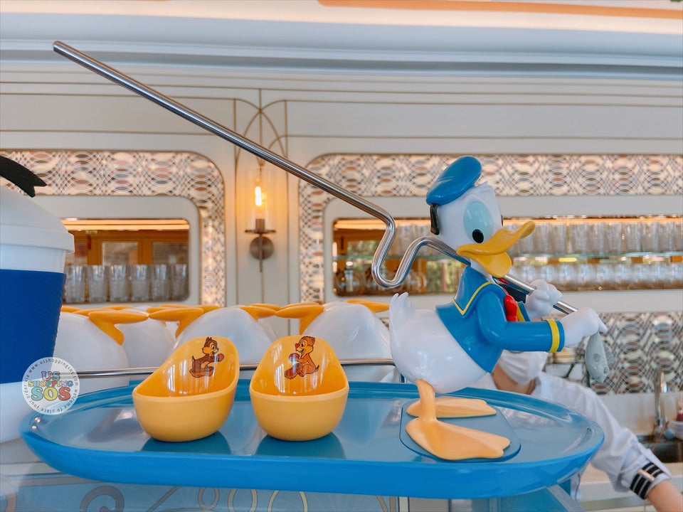 SHDL - Donald's Dine 'n Delights Exclusive Donald Duck Fishing Plate with Chip & Dale