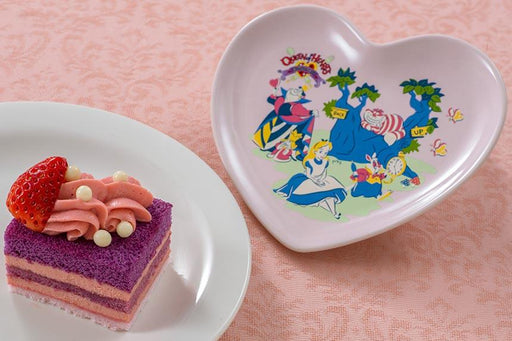 TDR - Alice in Wonderland Souvenir Heart Shaped Dessert Plate (Release on June 1, 2021)