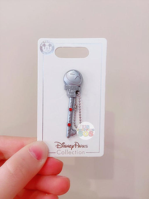 SHDL - Key Shaped Pin x Toy Story Land