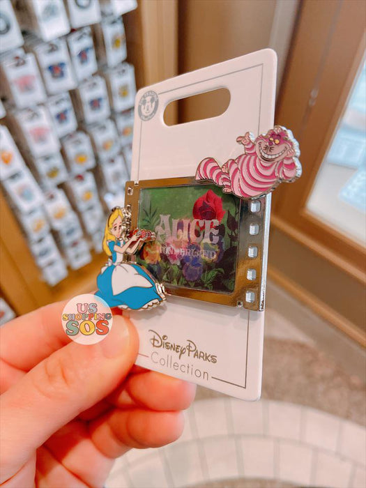 SHDL - Alice & Cheshire Cat Pin