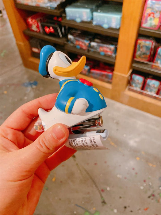 SHDL - Donald Duck Bath Toy Shaped Stapler