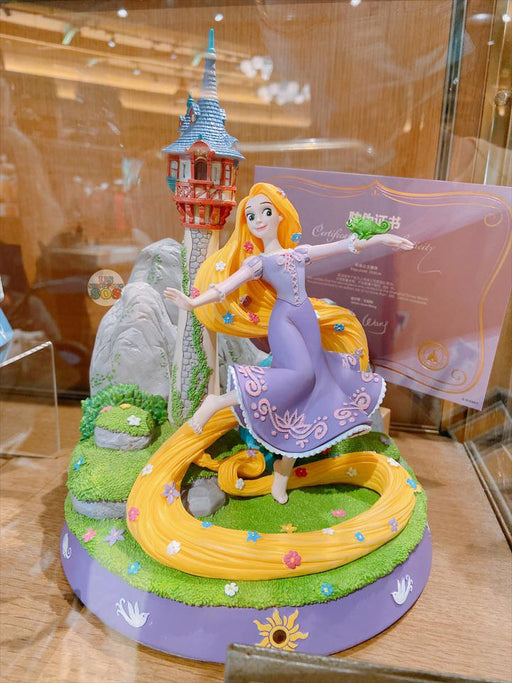 SHDL - Tangled Rapunzel & Pascal Figure