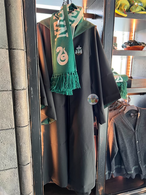 Universal Studios - The Wizarding World of Harry Potter - Slytherin Robe (Adult)