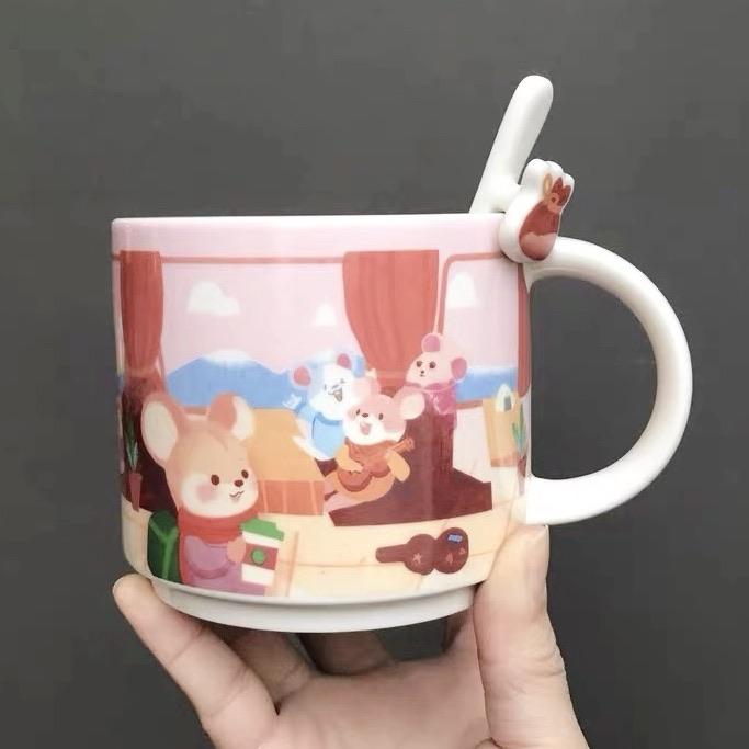 Starbucks China - New Year 2020 Mouse Vacation - 16oz Happy Family Mug with Stir