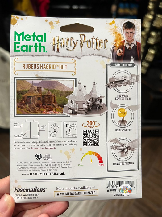 Universal Studios - The Wizarding World of Harry Potter - Metal Earth Rubeus Hagrid Hut 3D Metal Model Kit