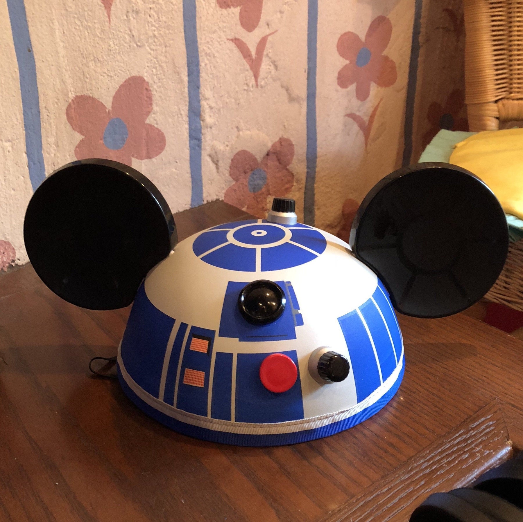 DLR - Star Wars R2-D2 Ear Hat