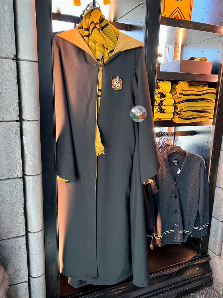 Universal Studios The Wizarding World of Harry Potter Hufflepuff R