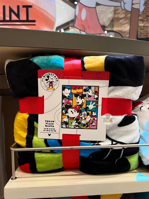 DLR - Mickey & Co. - Mickey & Minnie Collage Blanket Throw 50” x 60”