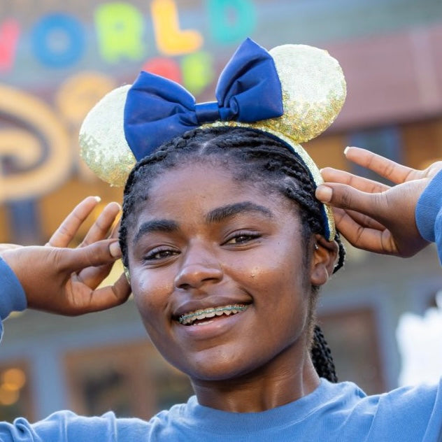 Disney Parks Blue Aqua Sequined Minnie Mouse Ear Headband Crystal Bow Nwt 2022
