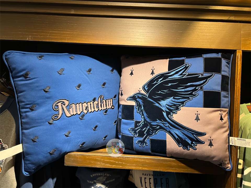 Universal Studios - The Wizarding World of Harry Potter - Ravenclaw Cushion Pillow