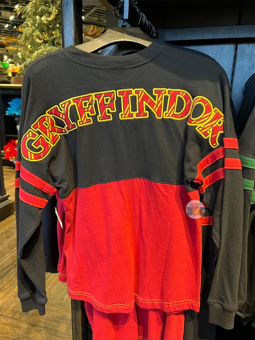 Universal Studios - The Wizarding World of Harry Potter - Gryffindor Long Sleeve Spirit T-shirt