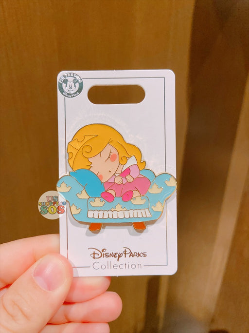 SHDL - Disney Princess "Sleeping on a Counge" Princess Aurora Pin
