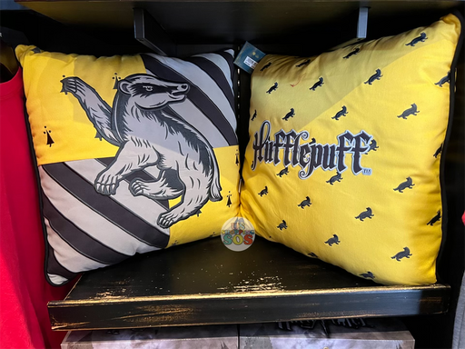 Universal Studios - The Wizarding World of Harry Potter - Hufflepuff Cushion Pillow